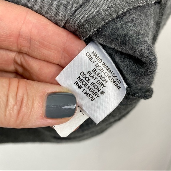 Vineyard Vines Cowl neck gray sweater size XS - Picture 4 of 14